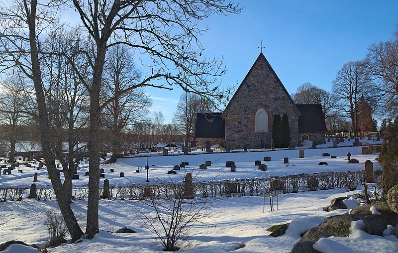 File:Länna kyrka från öster.jpg