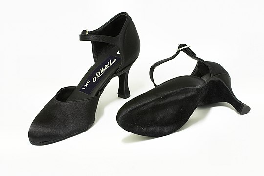 Ladies' ballroom shoes