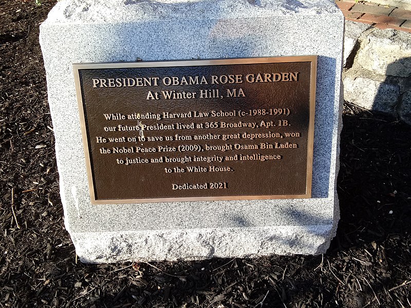 File:Langmaid Terrace Obama Rose Garden monument.jpg