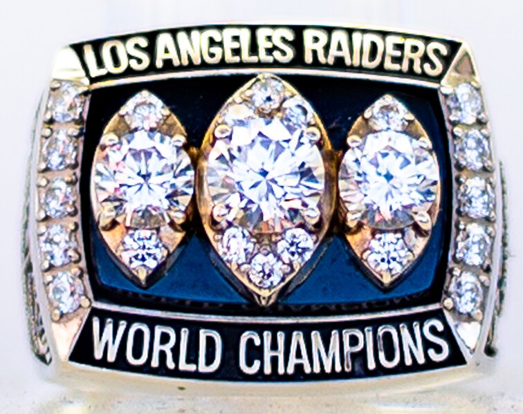 File:Las Vegas Raiders (51155174816) (2).jpg