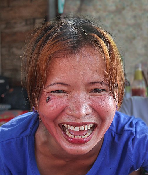 File:Laughing woman.jpg