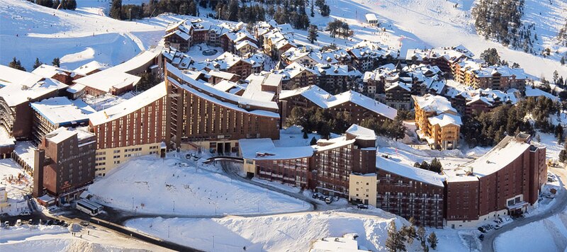 File:Les Arcs 2000 and 1950.jpg