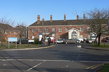 Fitxategi:Llandough_Hospital_-_Cardiff_-_geograph.org.uk_-_1724023.jpg