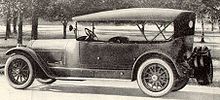 Locomobile seven-passenger touring car from a 1920 magazine advertisement Locomobile1920.jpg