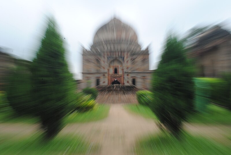 File:Lodhi Garden, Delhi.JPG