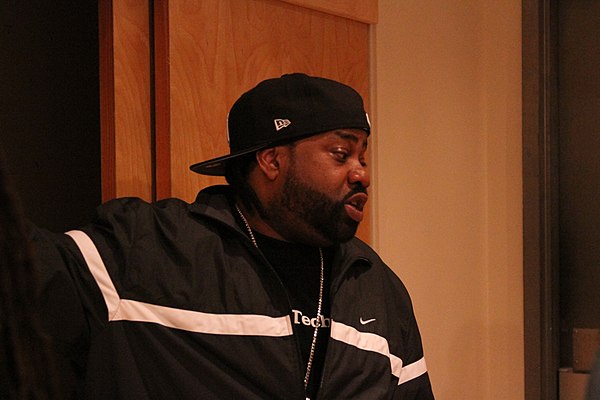 Lord Finesse at a Combat Jack Show in 2014.