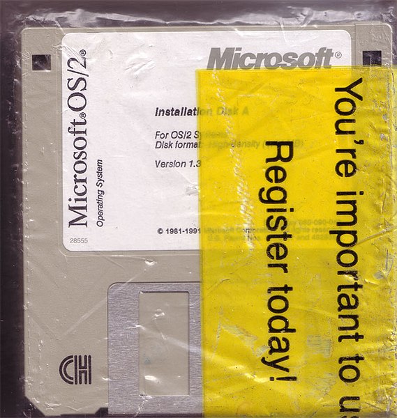 File:MS-OS2-v1.0-diskettes.jpg