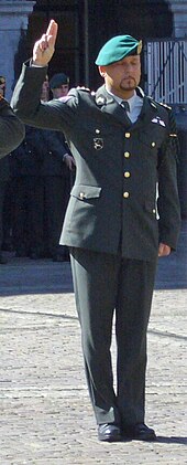 Marco Kroon taking the knighthood oath during the presentation ceremony of the Military William Order on 29 May 2009 MWO Binnenhof Marco Kroon.JPG