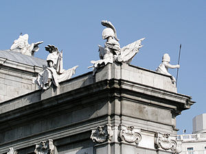 Madrid Puerta de Alcala detail2 west-south corner.jpg