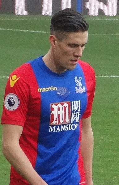 Kelly playing for Crystal Palace in 2016