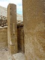 Stèles dressées dans le temple funéraire