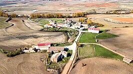 Vista de la localidad con sus tres barrios.