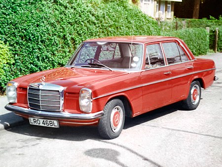 ไฟล์:Mercedes_Benz_220_(W115).jpg