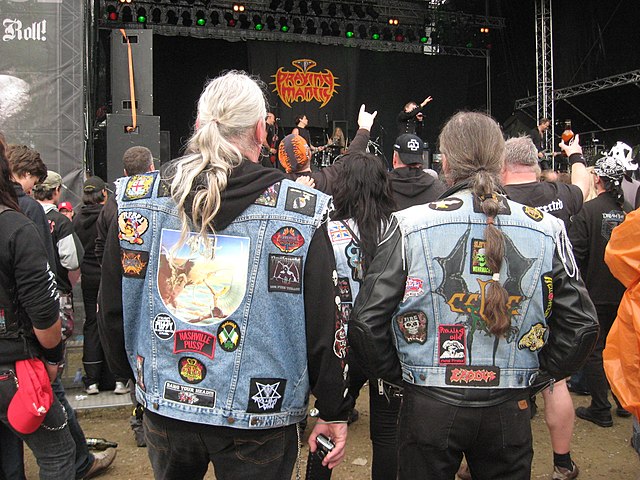 Patches with band logos and cover art are usually sewn on the denim jackets of metalheads.