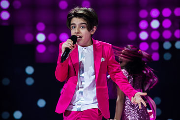 Mika at stage of JESC 2015.jpg