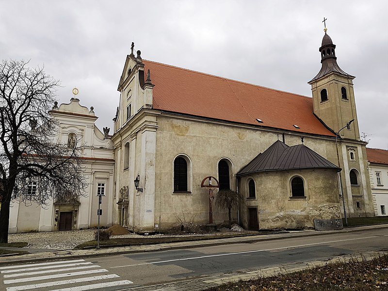 File:Mikulov, piaristický klášter (2).jpg