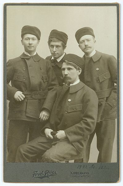 File:Moltke, Rasmussen, Mylius-Erichsen & Bertelsen by Riise.jpg