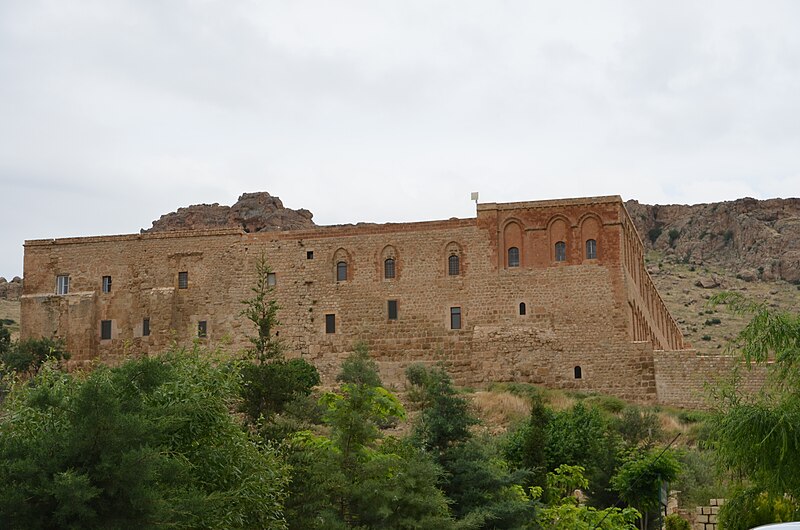 File:Mor Hananyo Monastery 2.jpg