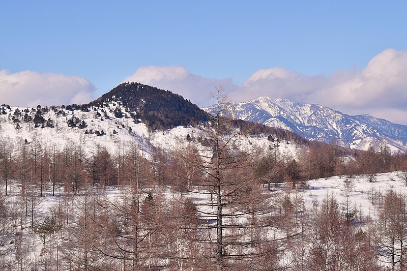 File:Mount Yunomaru in winter, Nagano Prefecture; February 2019 (12).jpg