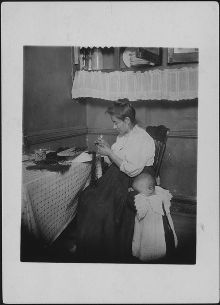 File:Mrs. Capello makes 50 (cents) to $1 a week making willow plumes. Husband works irregularly as a tailor. New York City. - NARA - 523501.tif