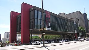 Museu de Arte de Sao Paulo 2 Brasil.jpg