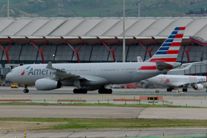 Airbus A330, N282AY