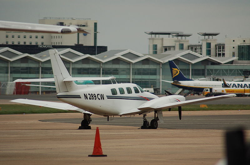 File:N289CW (8689105815).jpg