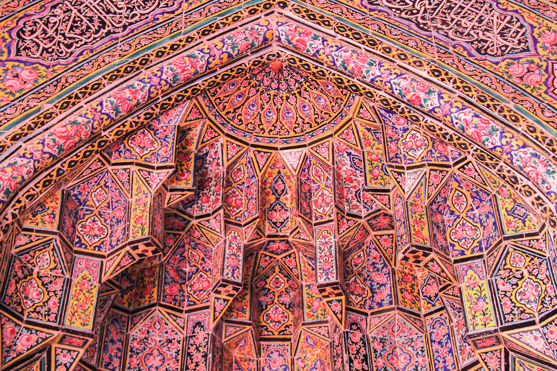 1920px-Nasir_ol_Molk_Mosque_%2831233735801%29.jpg