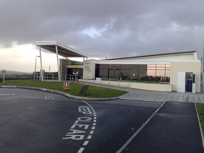 File:Newquay Cornwall airport.jpg