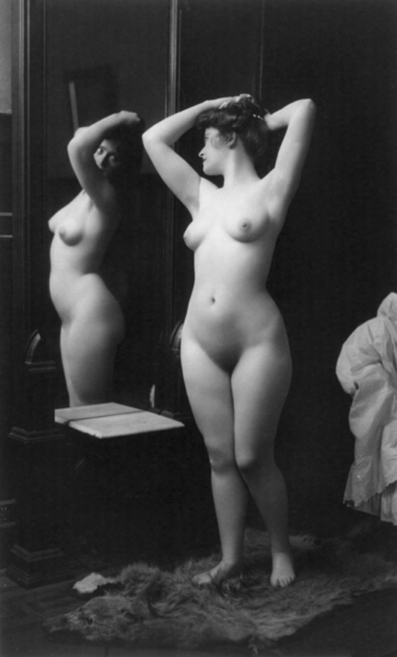 File:Nude young woman modeling I.png