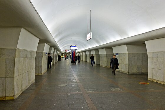 Метро люблино. Московский метрополитен станция Октябрьская Калужско-Рижской линии. Октябрьская (станция метро, Калужско-Рижская линия). Метро Октябрьская Калужско-Рижская линия. Октябрьская метро Калужско Рижской.