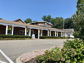 <span class="mw-page-title-main">Old Westbury, New York</span> Village in New York, United States