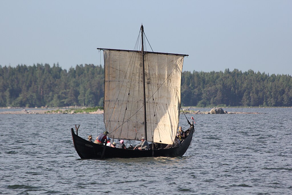 File:Old boat Helsinki 2.JPG - Wikimedia Commons