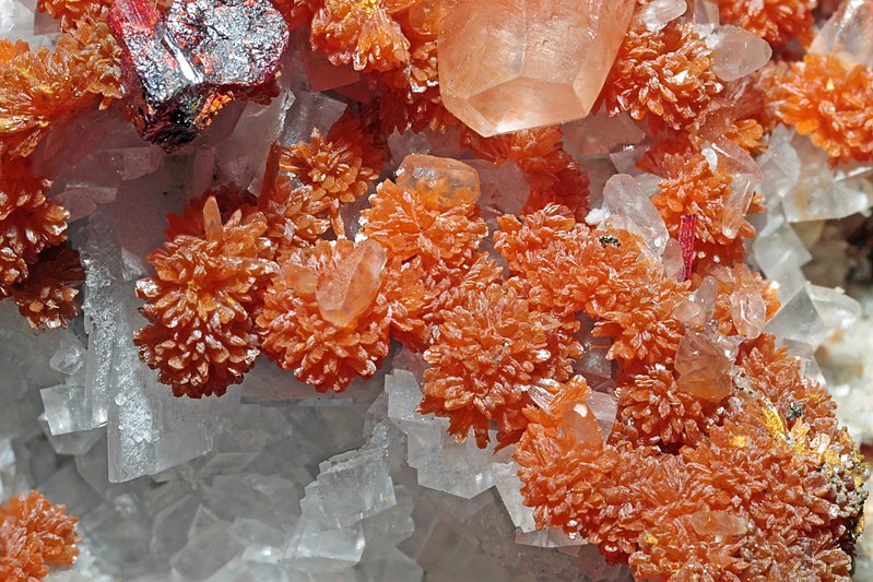 File:Orpiment, realgar, baryte, calcite.jpg