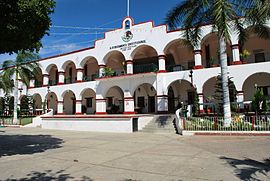 Pochutla - radnice (Palacio Municipal)