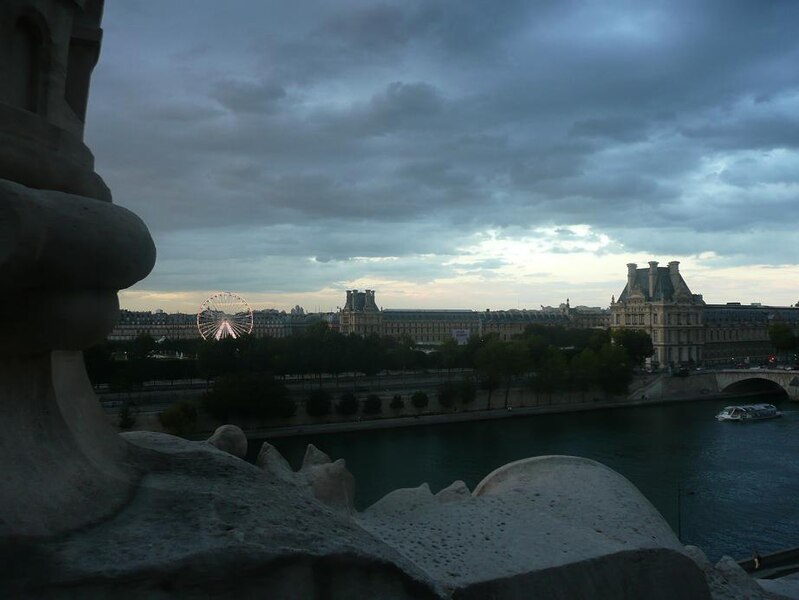 File:Paris View from the Musée d'Orsay towards Quai des Tuileries 03a.jpg