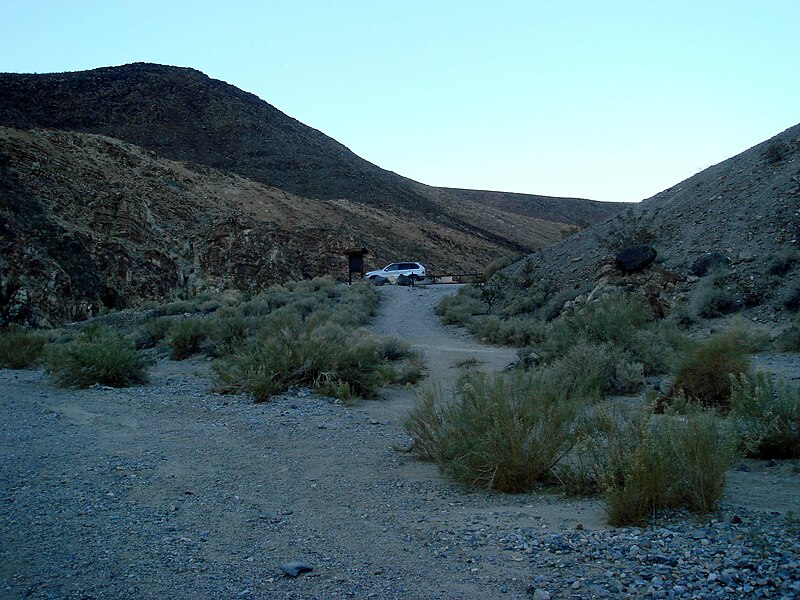 File:Parking at the main trail head for the Darwin Canyon, Death Valley National Park, California, USA.jpg