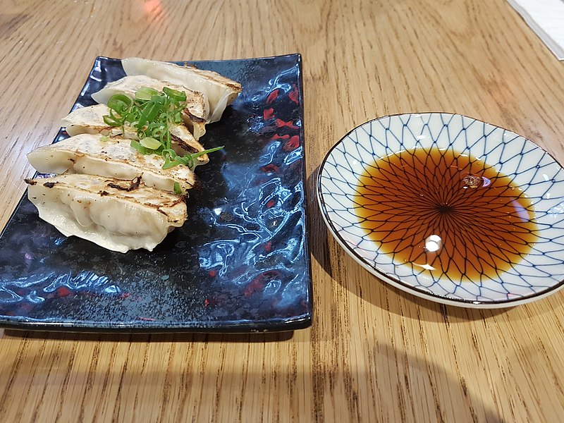File:Pork gyoza in a Japanese restaurant in Brisbane.jpg