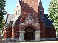 Portail principal de l'église Saint-Louis de Rouvroy.