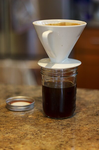 File:Preparation of cold brew coffee 11.jpg