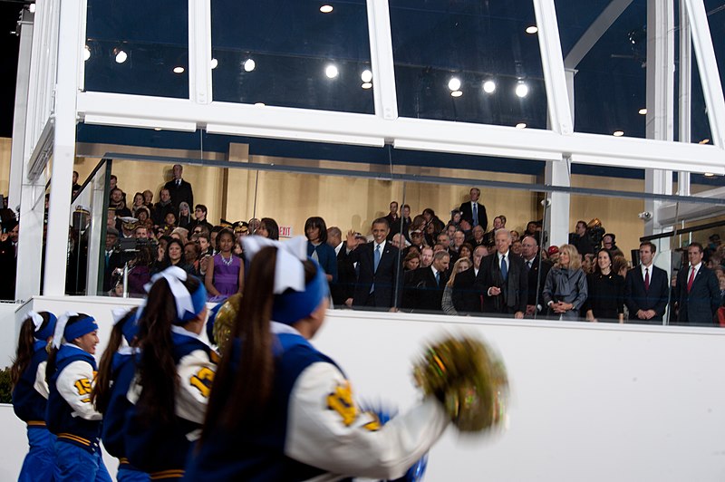 File:President Obama's alma mater high school marches in 57th Presidential Inaugural Parade 130121-Z-QU230-245.jpg