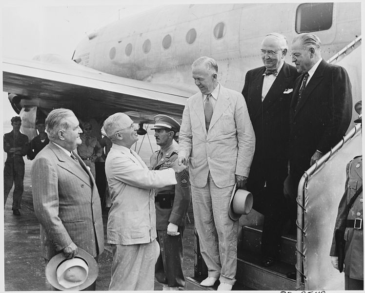 File:President Truman sees off Secretary of State George Marshall and two other delegates as they leave National Airport... - NARA - 199694.jpg