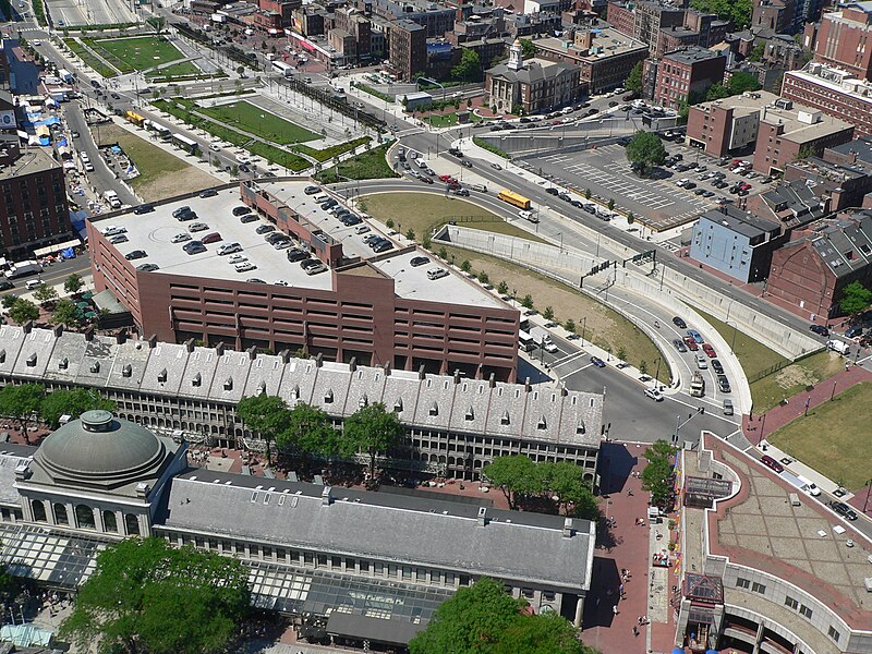File:Quincy Market and Parcel 12, Boston.JPG