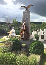 Monumentul eroilor din curtea bisericii „Buna Vestire”