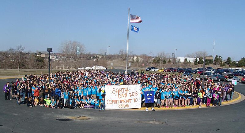 File:RW FFA Earth Day Commitment to Serve.jpg