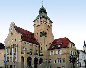 Rathaus-simbach-am-inn 1-1184x856-3.jpg