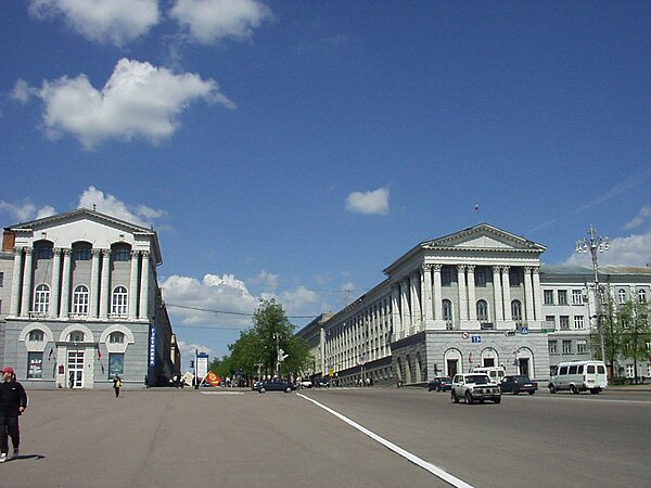 Stalin-era buildings flanking Kursk's Red Square