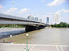 Reichsbrücke, über den Handelskai und Donau