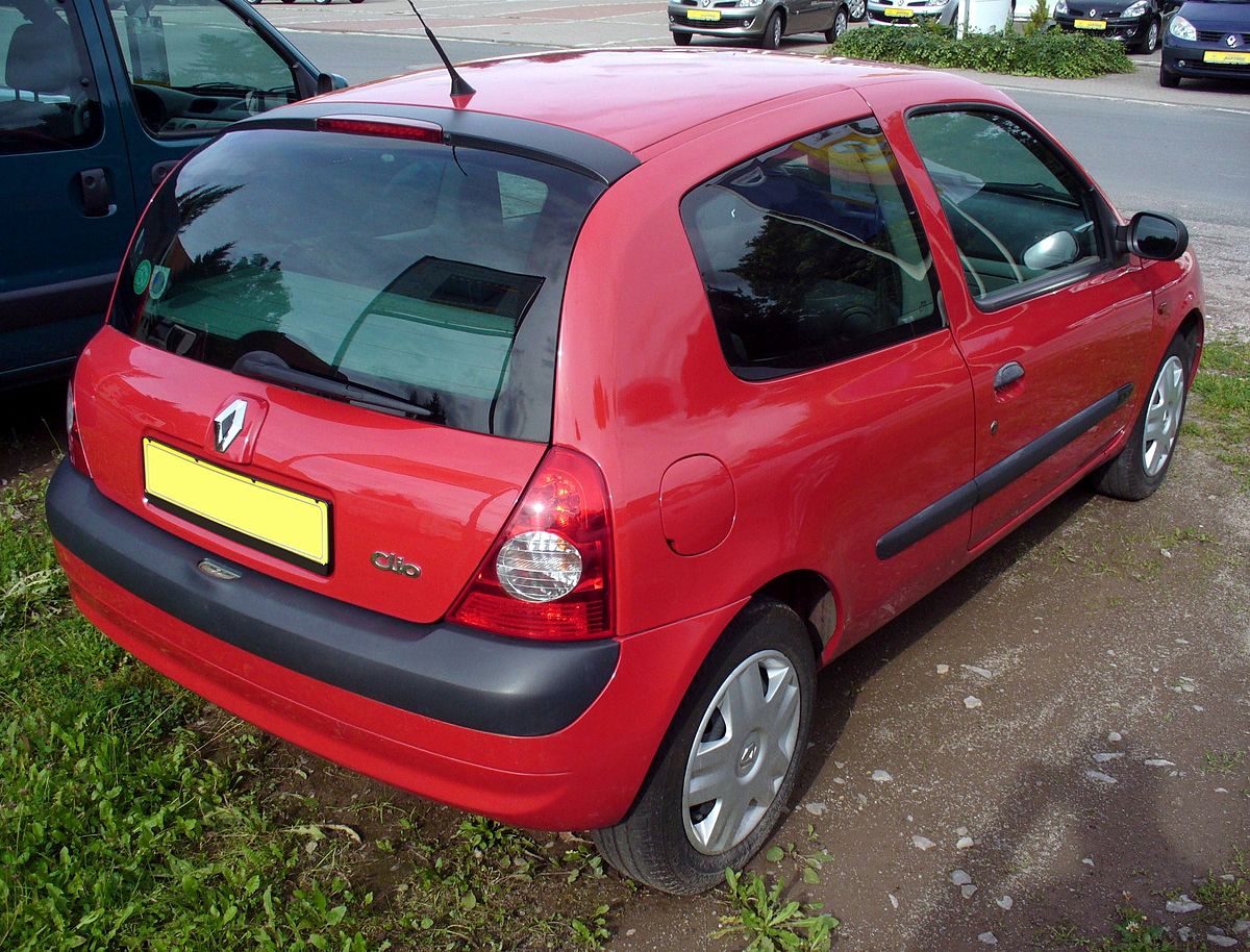 File:Renault Clio II Phase II 1.2 Confort Authentique.JPG - Wikimedia  Commons