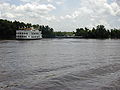 Men selv i dag sejler der "flodbåde" på Mississippi, her ved Chalmette, Louisiana.